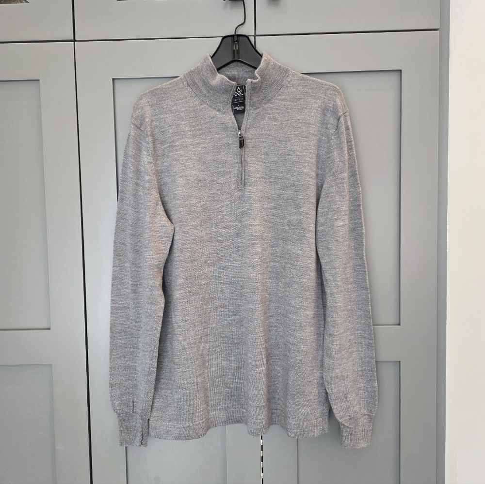 Jos‎ A Bank Traveler 100% Merino Wool Sweater Men's 1/4 Zip Mock Neck Large Gray